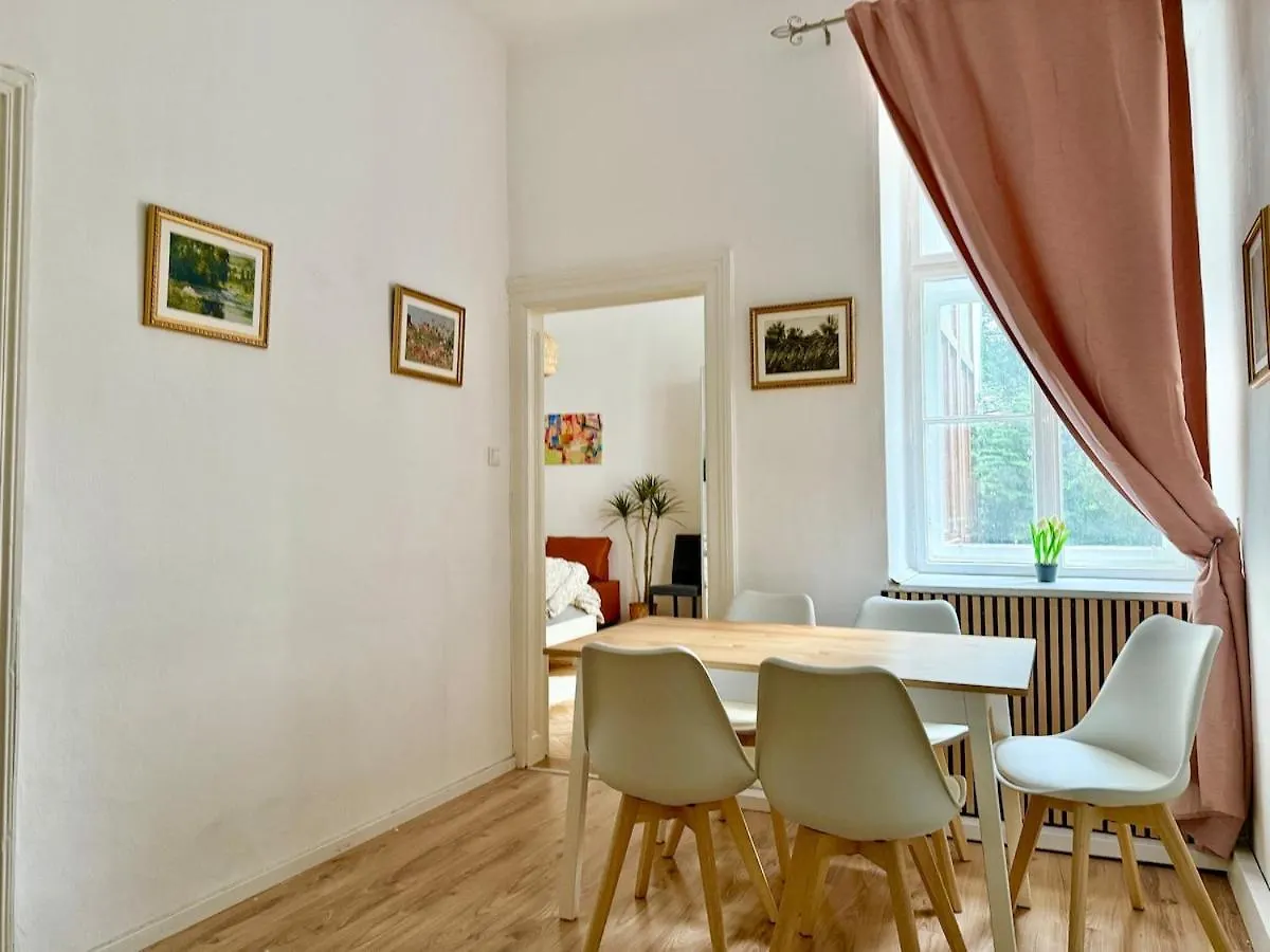 80 M2 Stylish & Calm Apartment With Free Parking فيينا