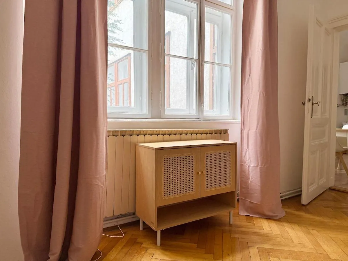 80 M2 Stylish & Calm Apartment With Free Parking فيينا