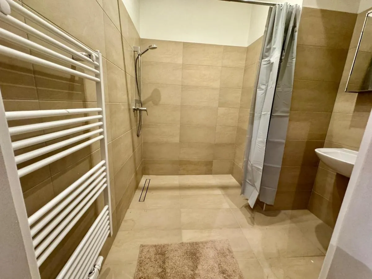 80 M2 Stylish & Calm Apartment With Free Parking فيينا 0*,  النمسا