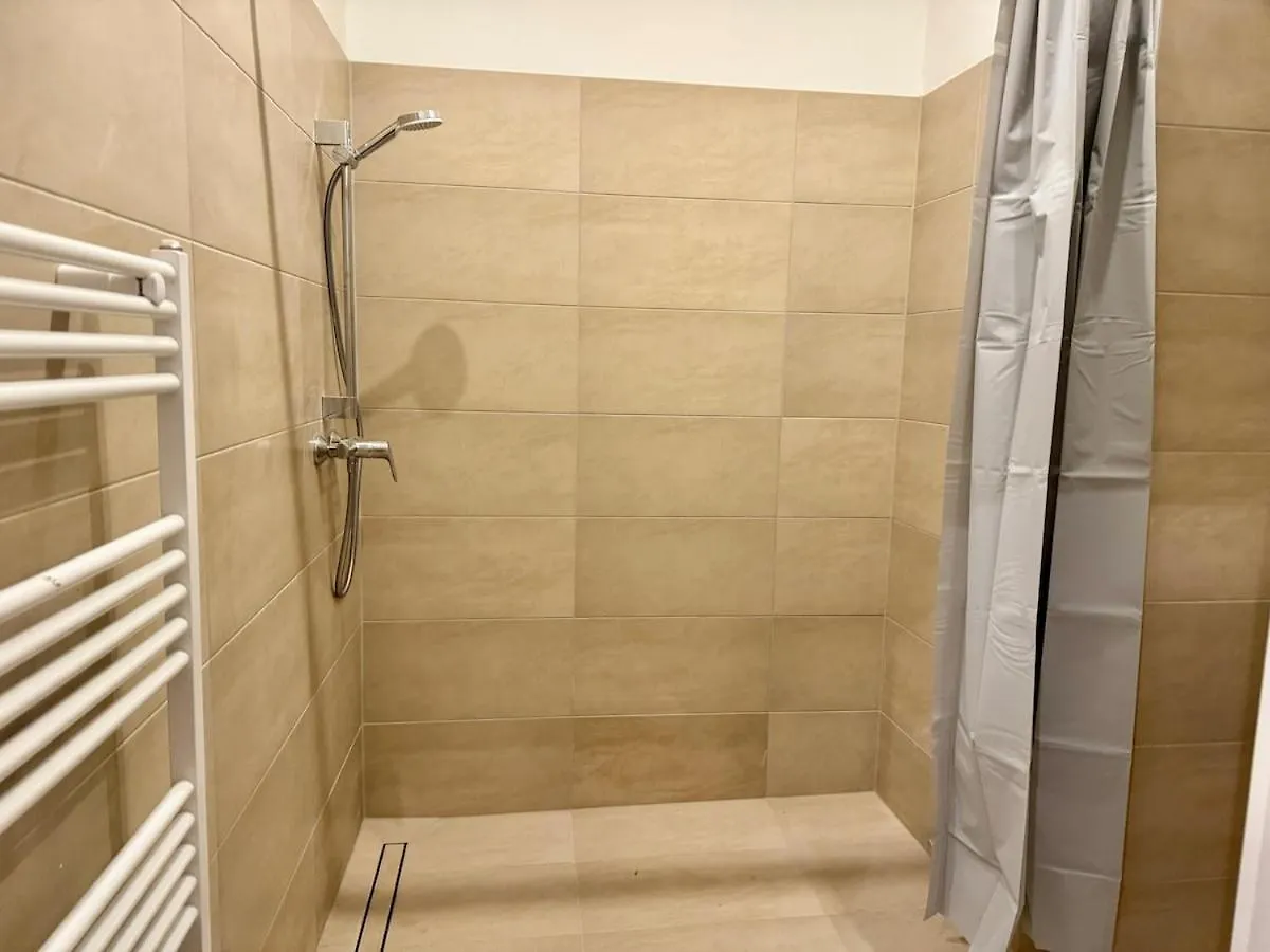 80 M2 Stylish & Calm Apartment With Free Parking Vienna